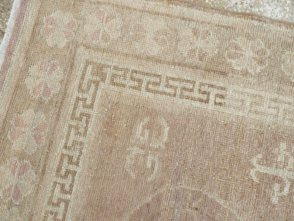 Vintage East Turkestan Khotan Rug, No.16480 - Staging
