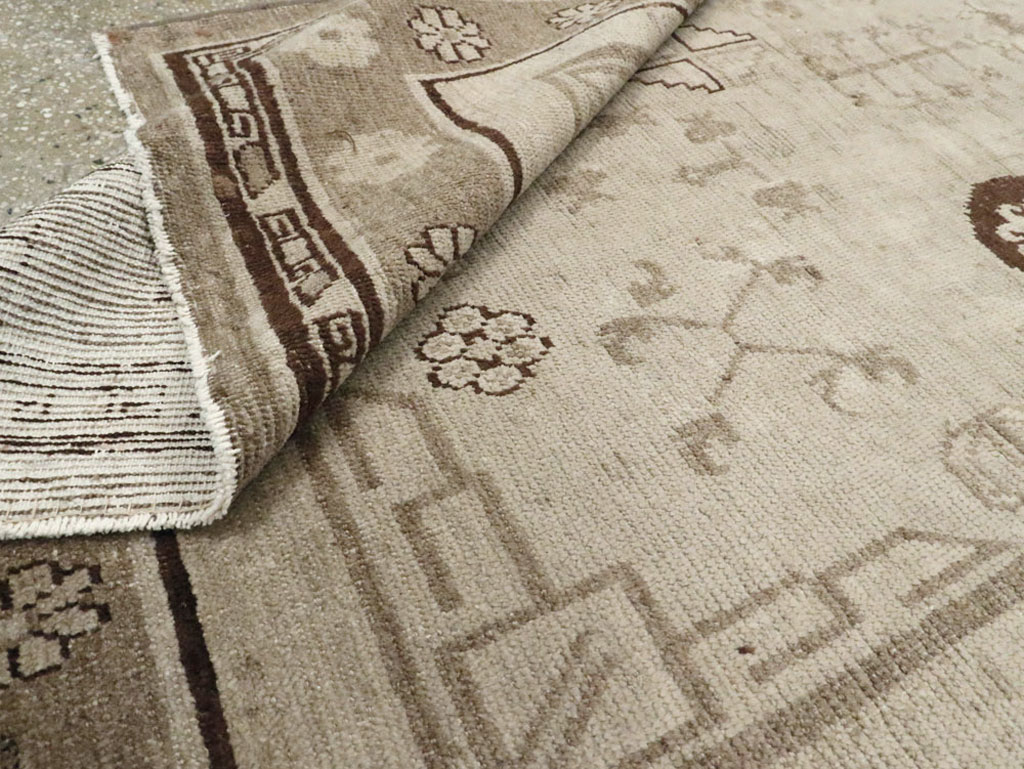 Vintage East Turkestan Khotan Rug, No.16482 - Staging