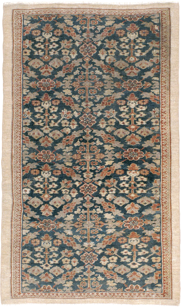 Antique Persian Mahal Rug, No.16512 - Staging