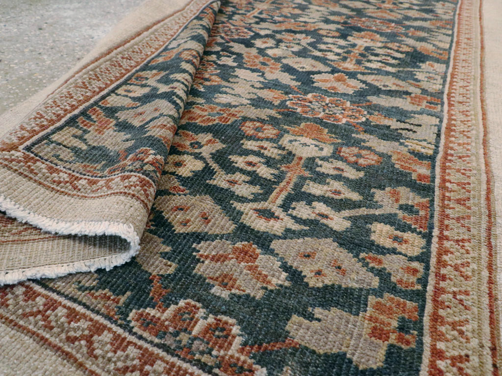 Antique Persian Mahal Rug, No.16512 - Staging