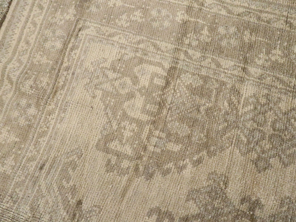 Antique Turkish Oushak Carpet, No.16519 - Staging