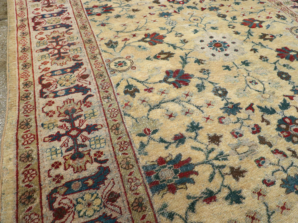 Antique Persian Mahal Carpet, No.16640 - Staging