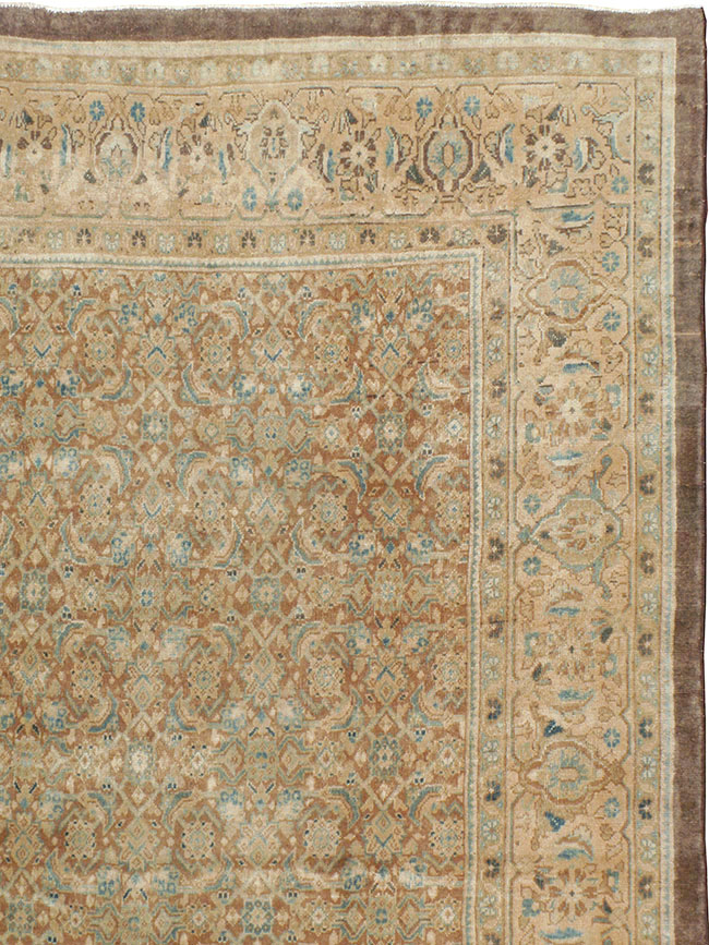 Vintage Persian Mahal Carpet, No.16661 - Staging