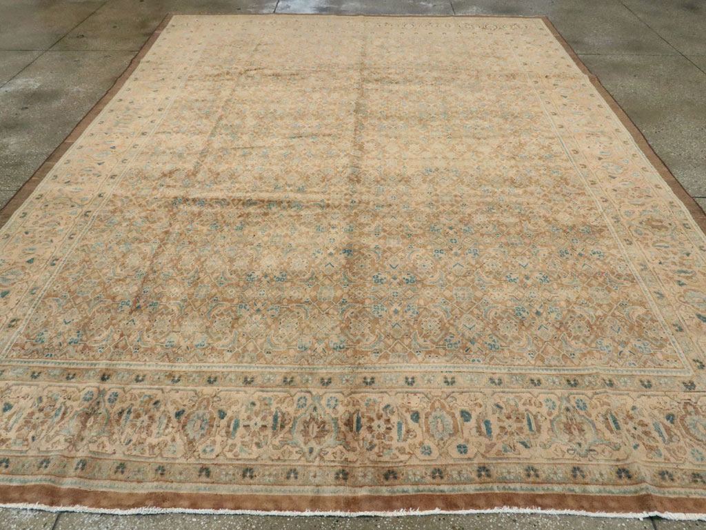 Vintage Persian Mahal Carpet, No.16661 - Staging