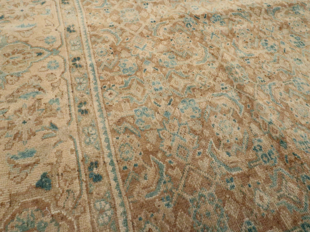 Vintage Persian Mahal Carpet, No.16661 - Staging