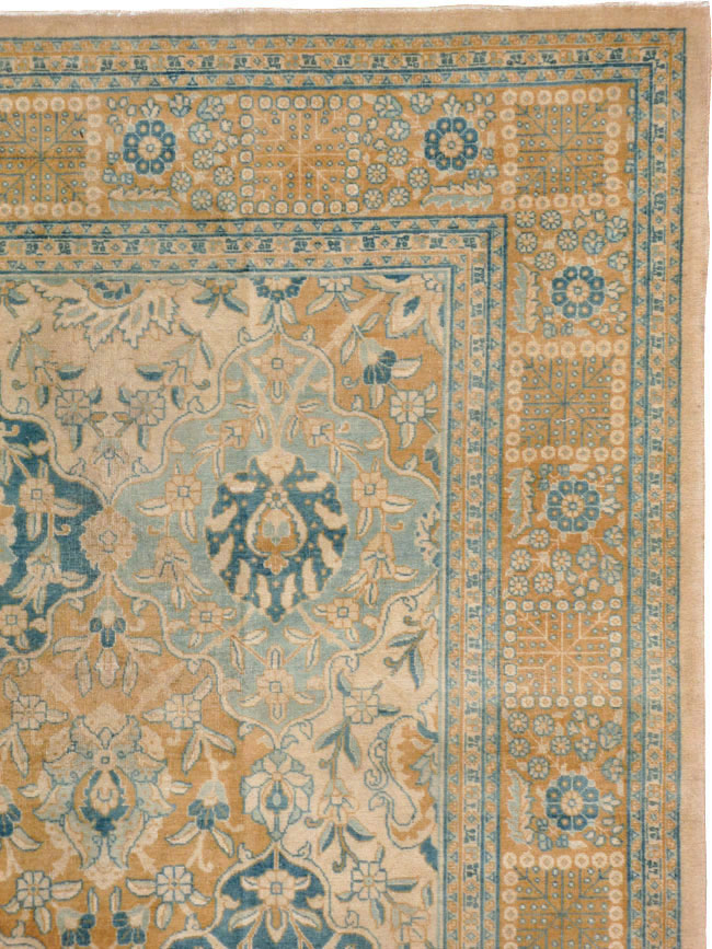Antique Persian Tabriz Carpet, No.16670 - Staging