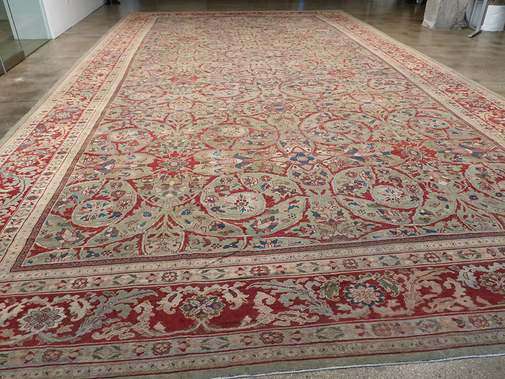 Antique Persian Sultanbad Carpet, No.16722 - Staging