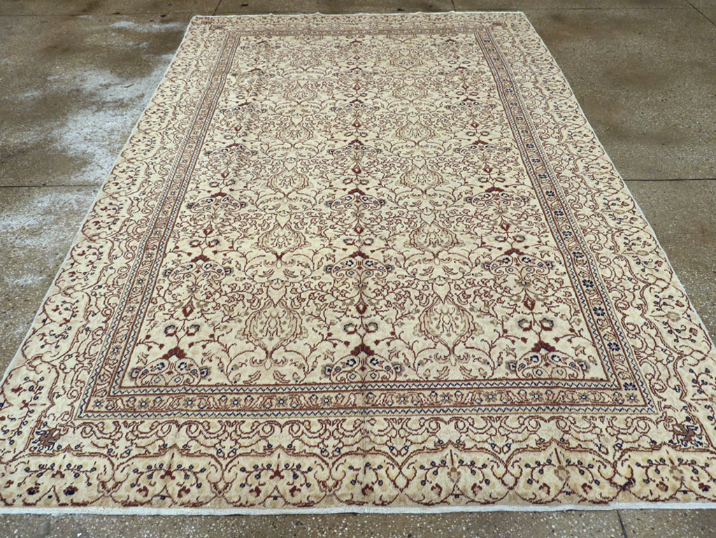 Vintage Turkish Sivas Carpet, No.16818 - Staging