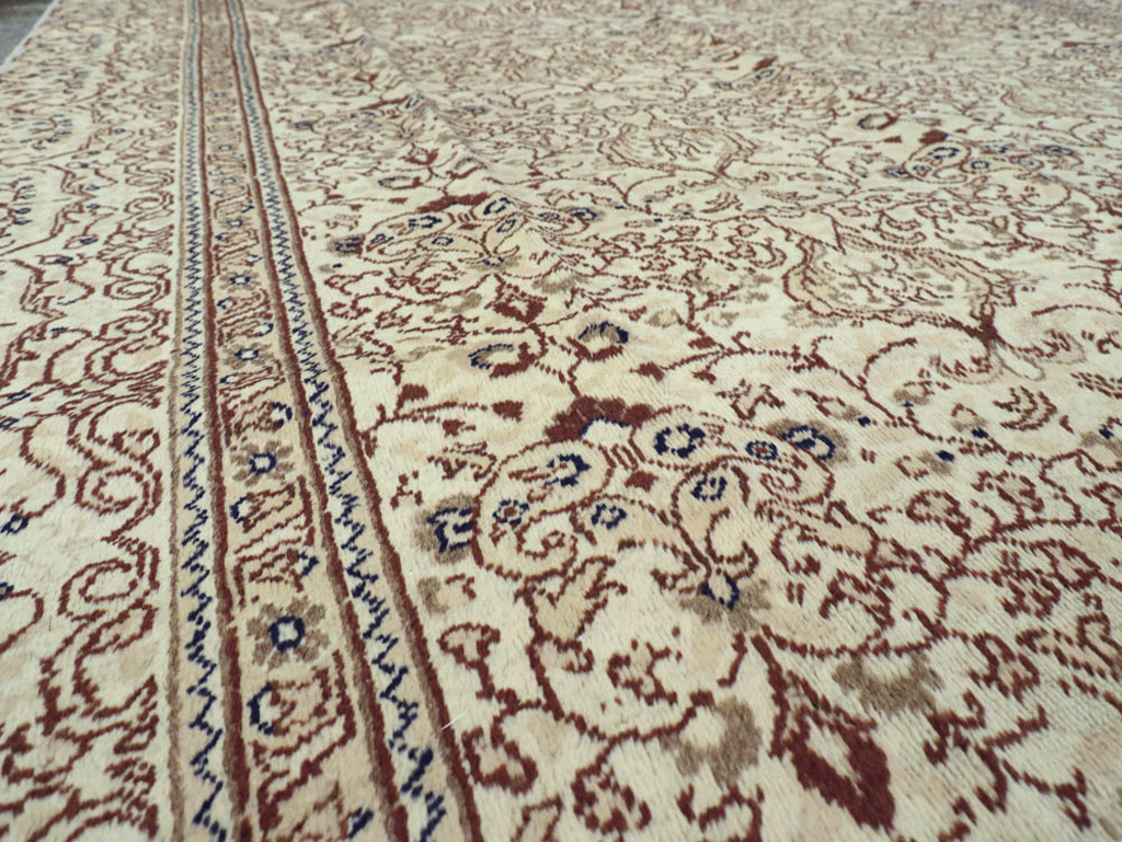 Vintage Turkish Sivas Carpet, No.16818 - Staging
