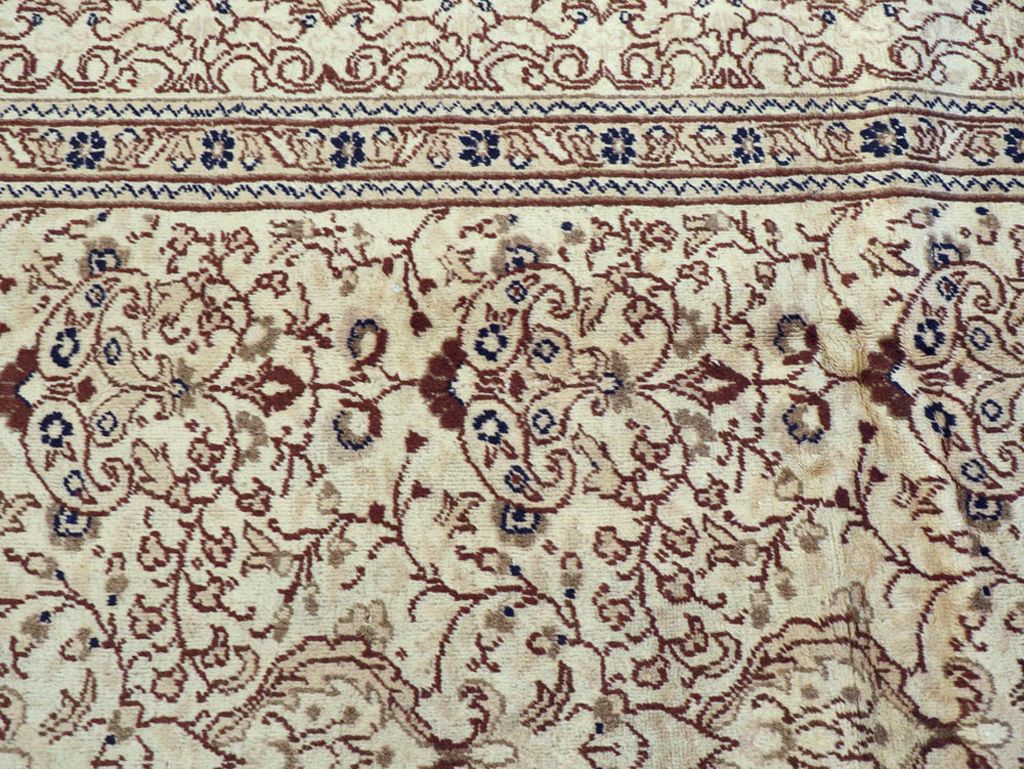 Vintage Turkish Sivas Carpet, No.16818 - Staging