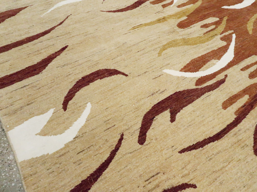 Modern Persian Tabriz Carpet, No.16856 - Staging