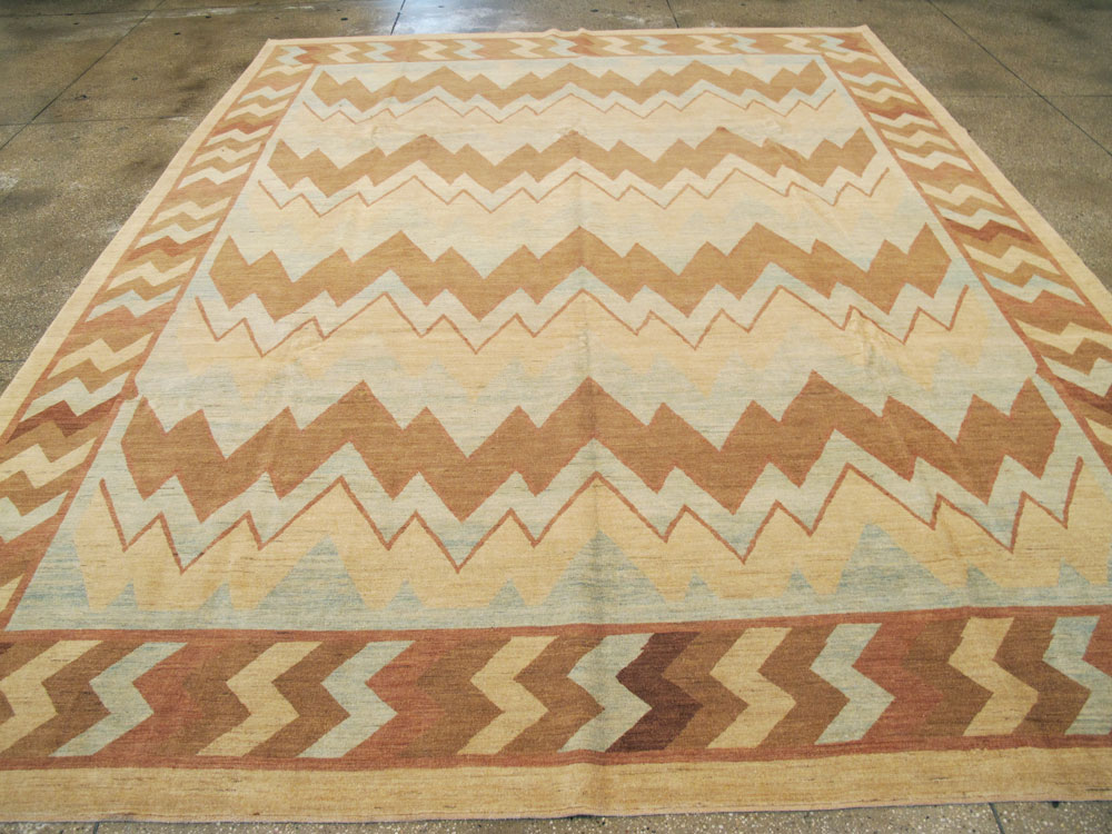 Modern Persian Tabriz Carpet, No.16858 - Staging