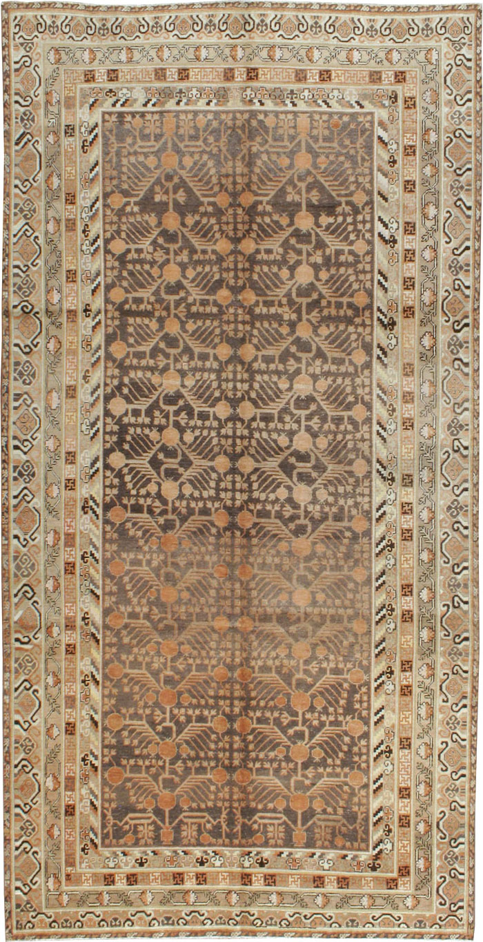 Antique East Turkestan Khotan Carpet, No.16875 - Staging