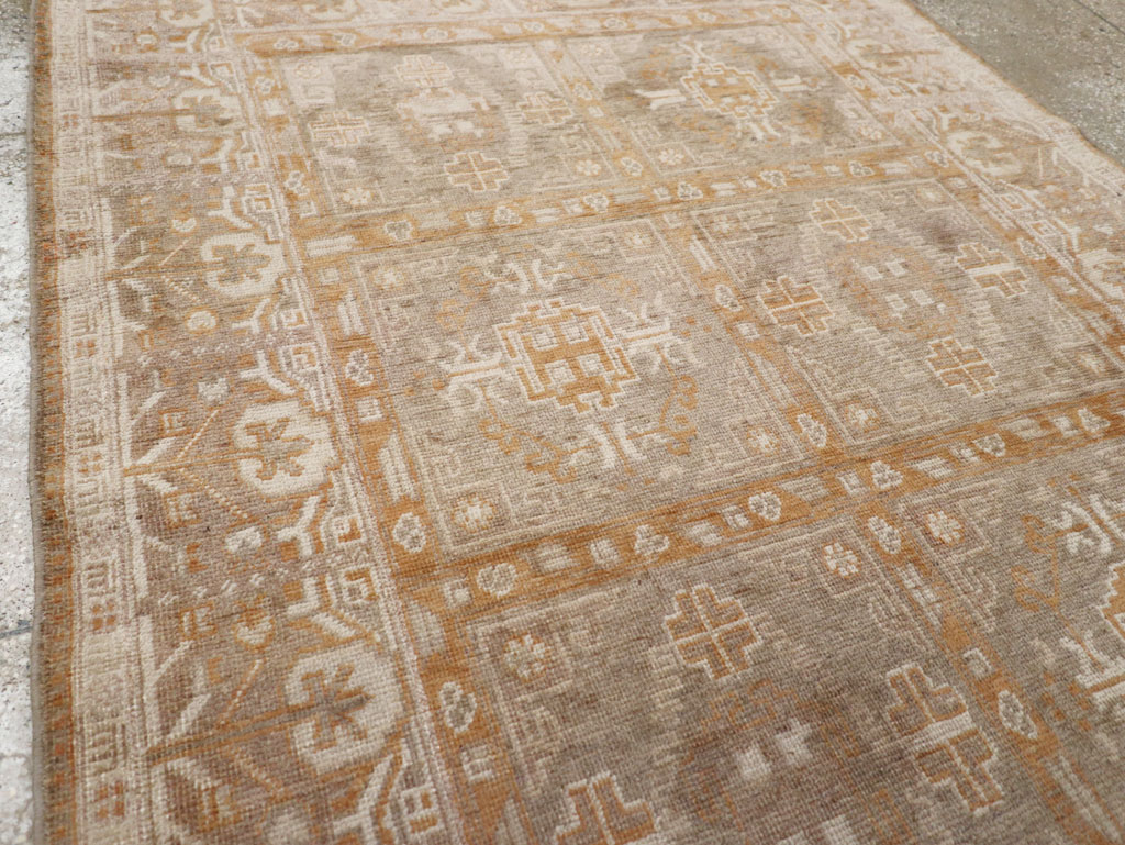 Vintage East Turkestan Khotan Rug, No.16897 - Staging