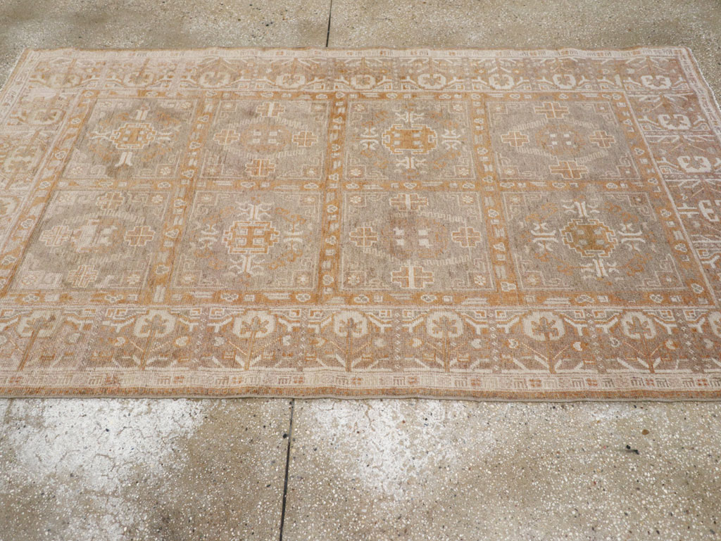 Vintage East Turkestan Khotan Rug, No.16897 - Staging