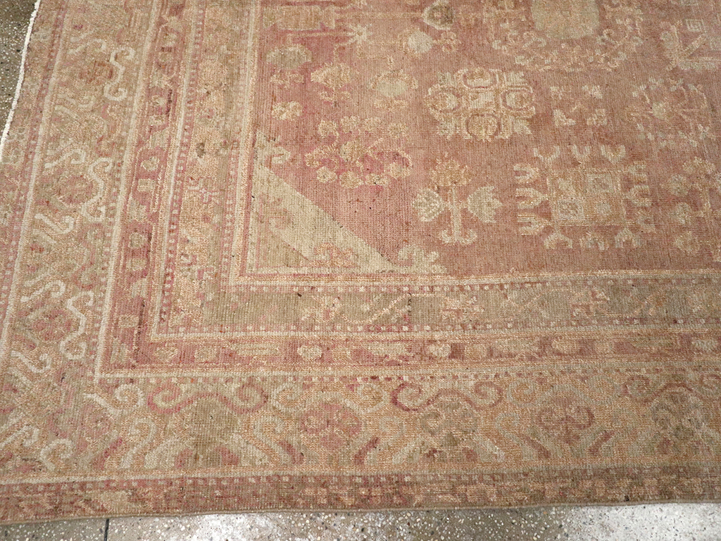 Vintage East Turkestan Khotan Carpet, No.16902 - Staging