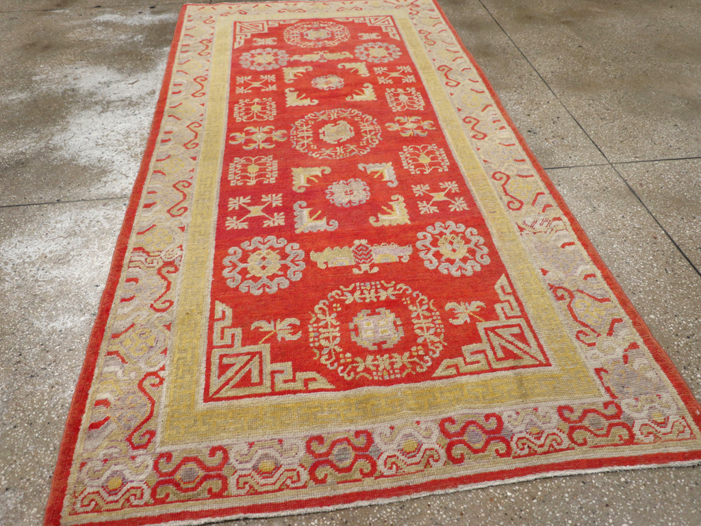 Antique Khotan Rug, No.16909 - Staging