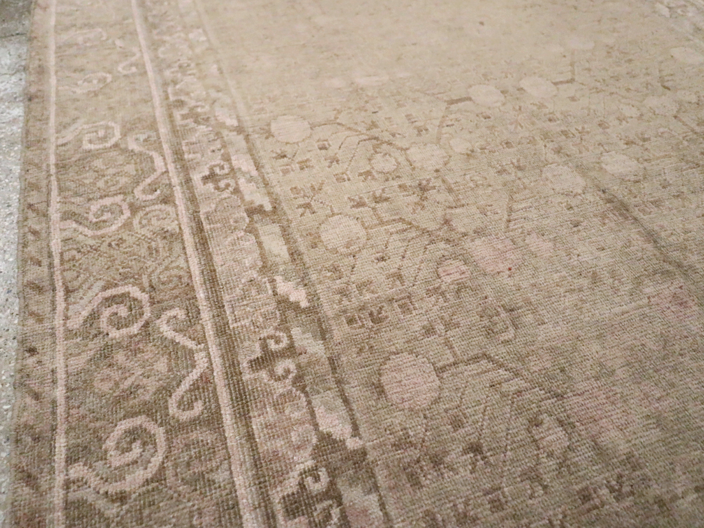 Vintage East Turkestan Khotan Carpet, No.16912 - Staging