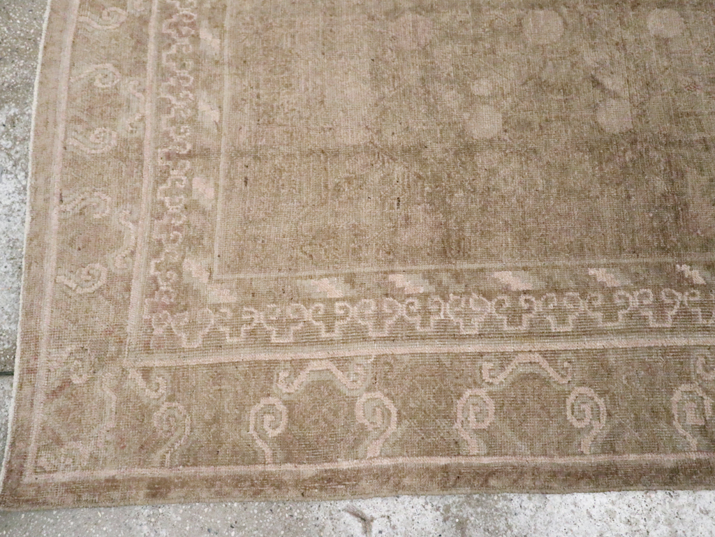Vintage East Turkestan Khotan Carpet, No.16912 - Staging