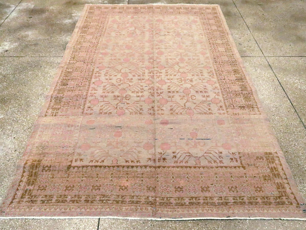 Vintage East Turkestan Khotan Carpet, No.16915 - Staging