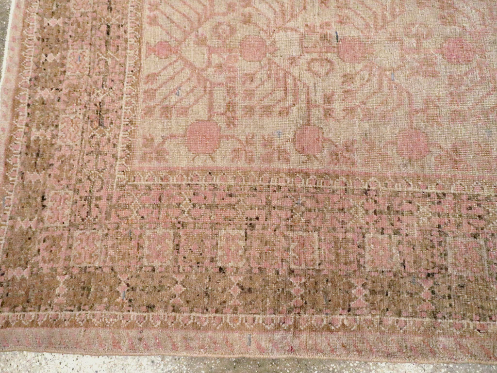 Vintage East Turkestan Khotan Carpet, No.16915 - Staging