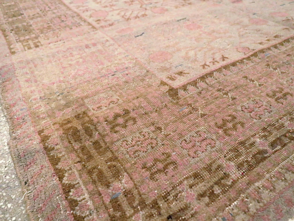 Vintage East Turkestan Khotan Carpet, No.16915 - Staging