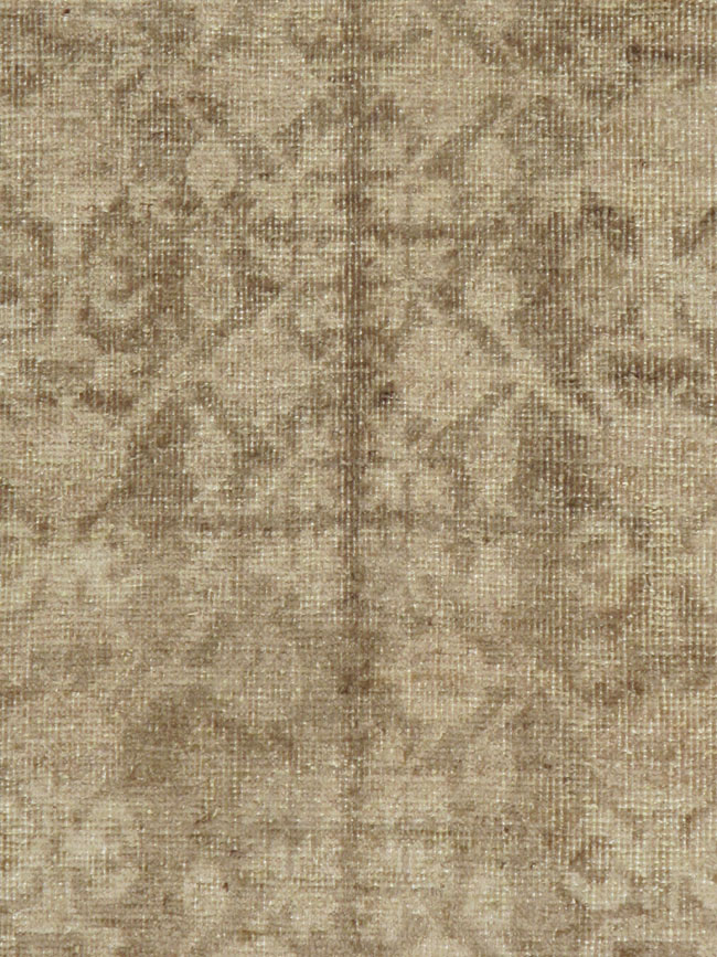 Vintage East Turkestan Khotan Rug, No.16920 - Staging