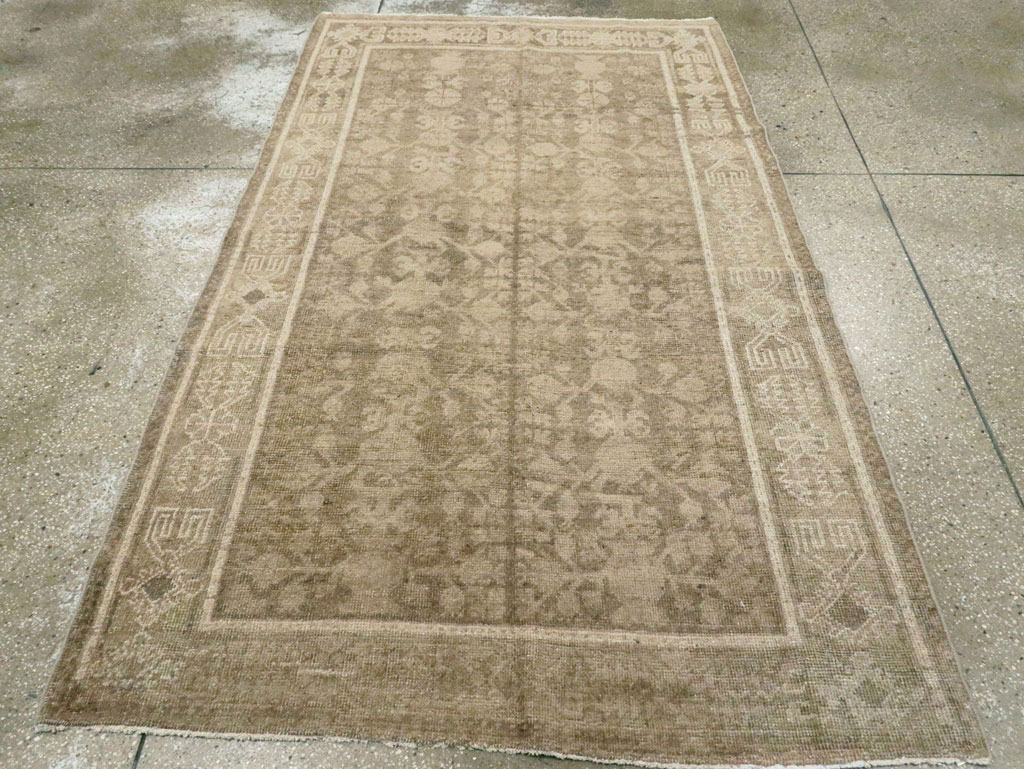 Vintage East Turkestan Khotan Rug, No.16920 - Staging