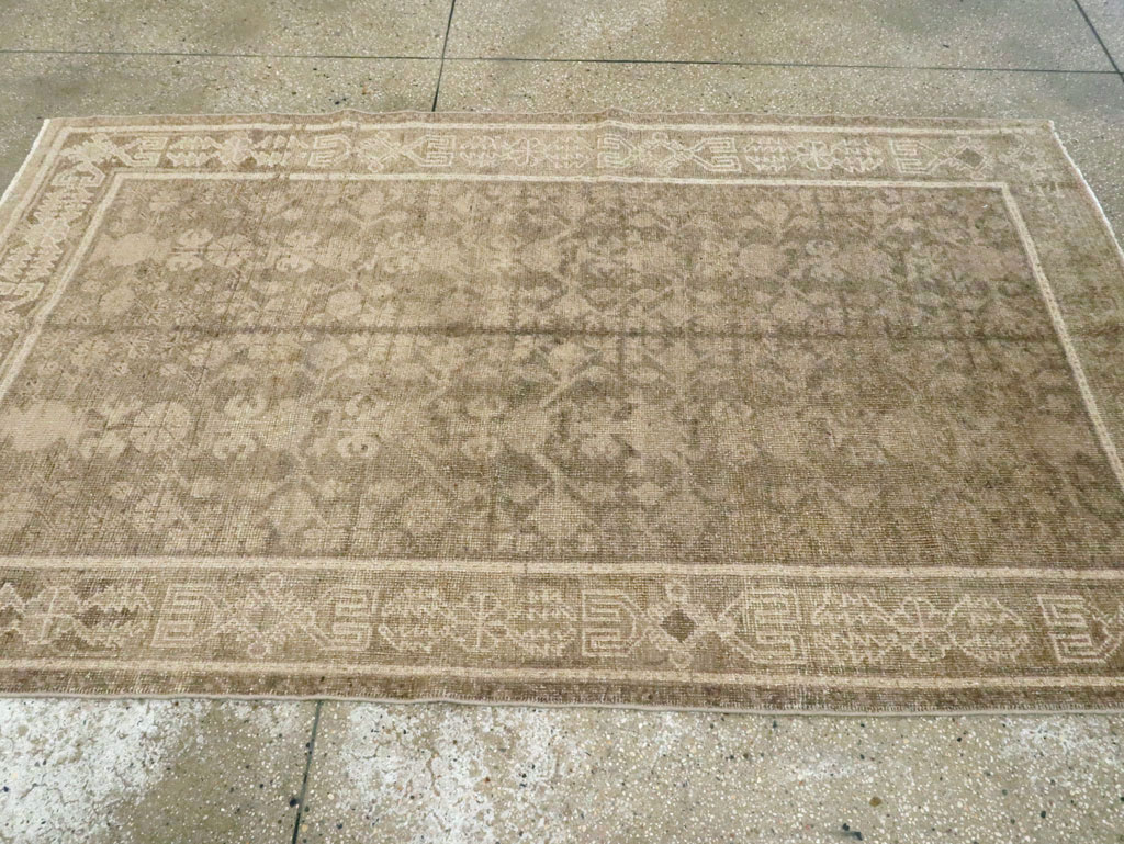 Vintage East Turkestan Khotan Rug, No.16920 - Staging