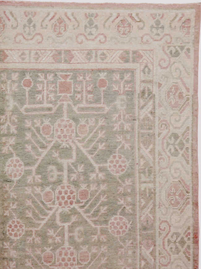 Vintage East Turkestan Khotan Carpet, No.16938 - Staging