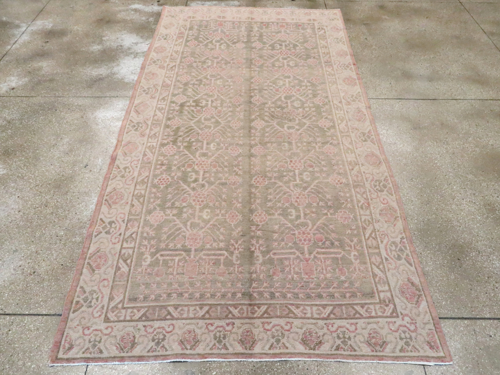 Vintage East Turkestan Khotan Carpet, No.16938 - Staging
