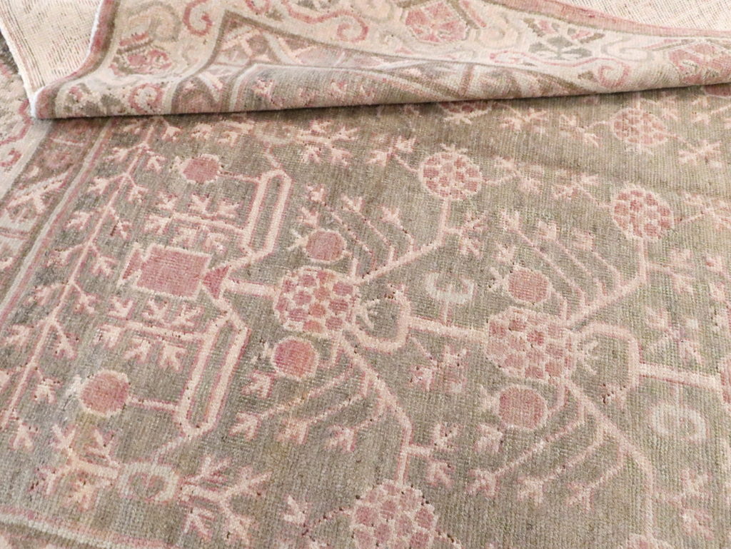 Vintage East Turkestan Khotan Carpet, No.16938 - Staging