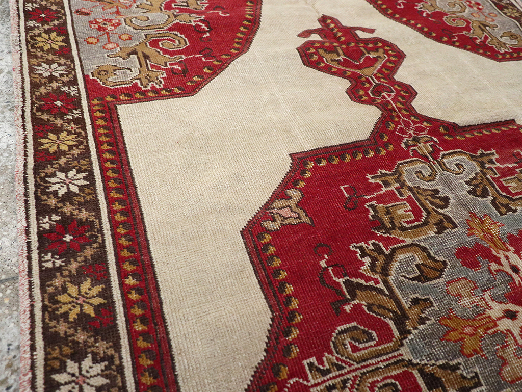 Vintage Turkish Oushak Rug, No.16982 - Staging