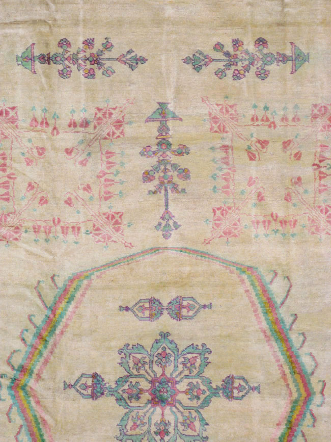 Antique Indian Agra Carpet, No.17052 - Staging