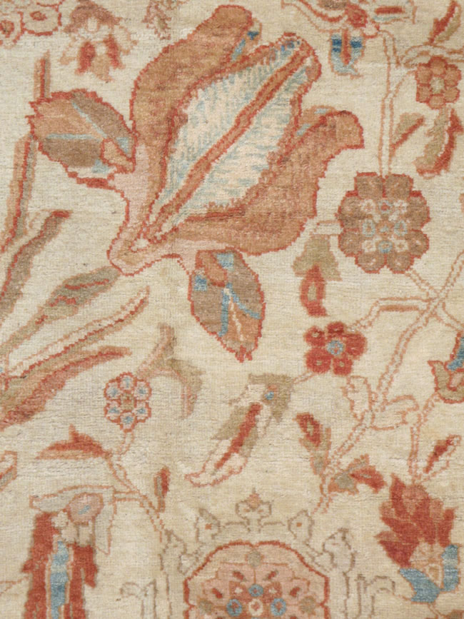 Antique Persian Sultanabad Rug, No.17055 - Staging