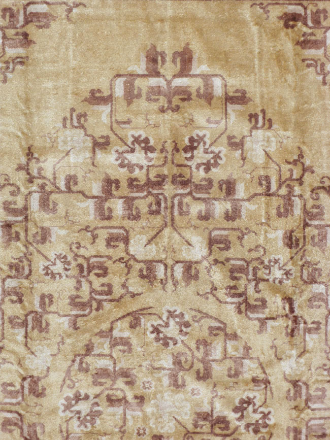 Vintage Chinese Peking Silk Carpet, No.17079 - Staging