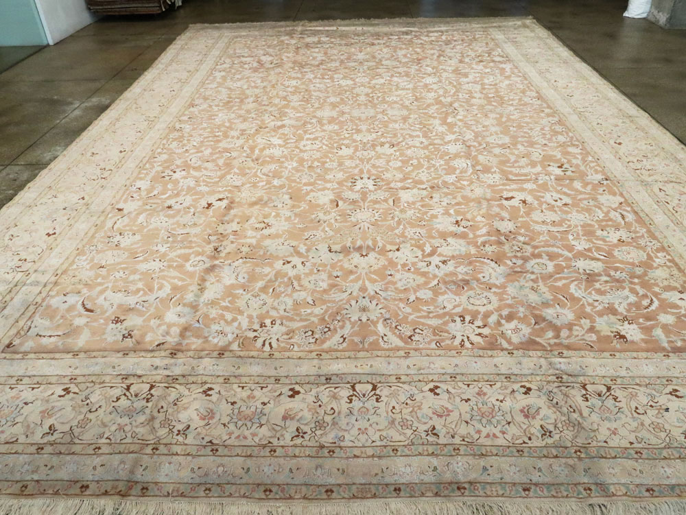 Vintage Persian Nain Carpet, No.17092 - Staging