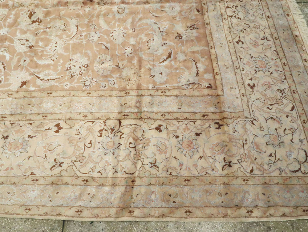 Vintage Persian Nain Carpet, No.17092 - Staging