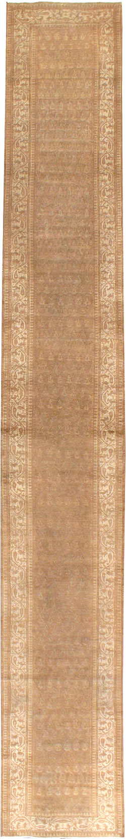 Antique Indian Amritsar Runner, No.17101 - Staging