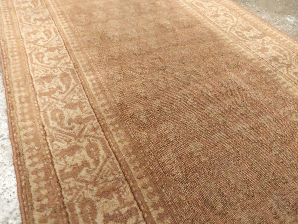 Antique Indian Amritsar Runner, No.17101 - Staging