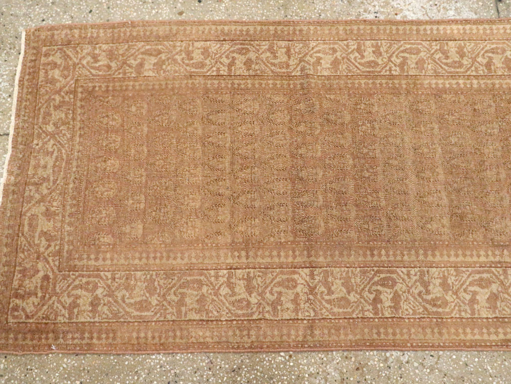 Antique Indian Amritsar Runner, No.17101 - Staging