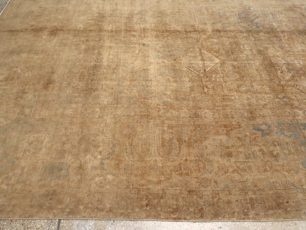 Antique Persian Lavar Kerman Carpet, No.17126 - Staging