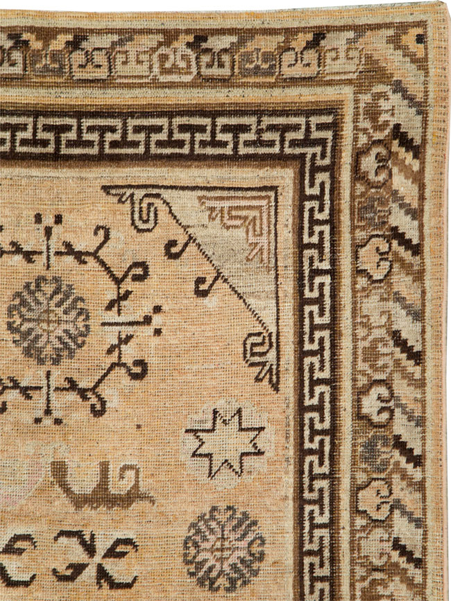 Antique East Turkestan Khotan Rug, No.17128 - Staging