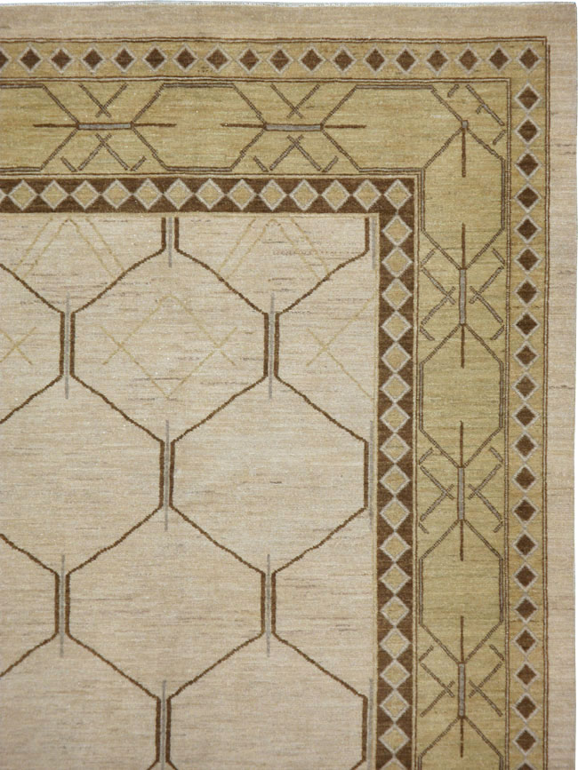 Vintage Persian Tabriz Modernist Carpet, No.17156 - Staging