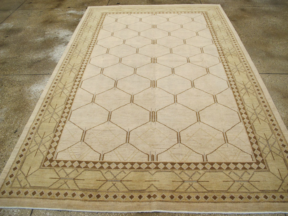 Vintage Persian Tabriz Modernist Carpet, No.17156 - Staging