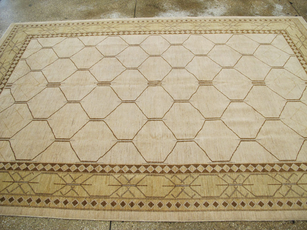 Vintage Persian Tabriz Modernist Carpet, No.17156 - Staging