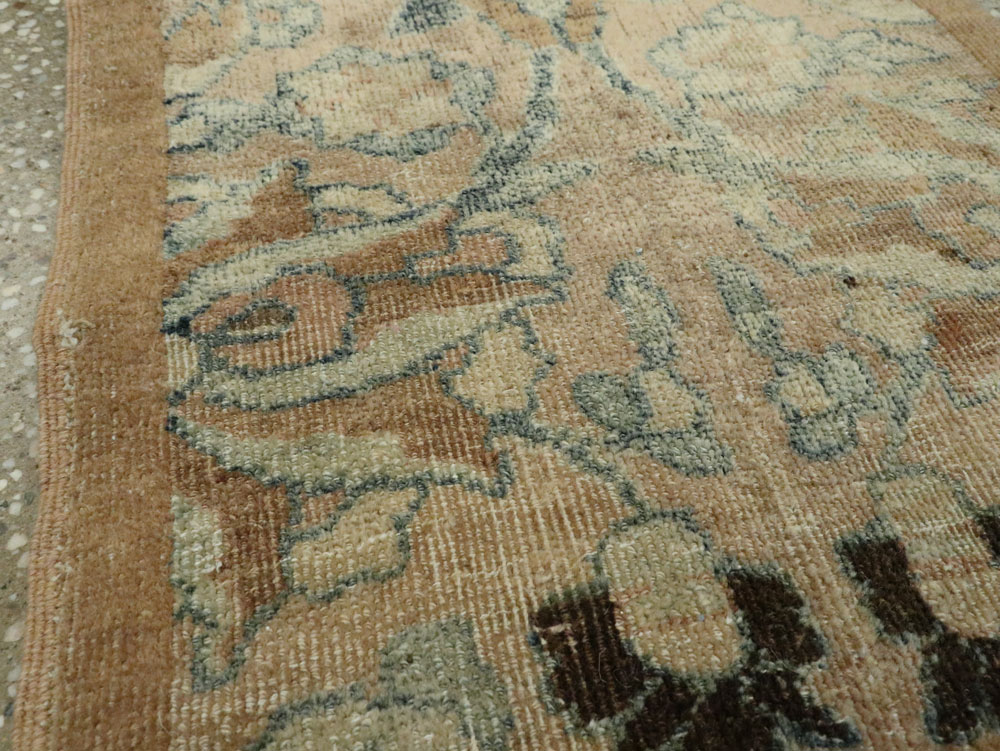 Antique Persian Mashad Rug, No.17209 - Staging