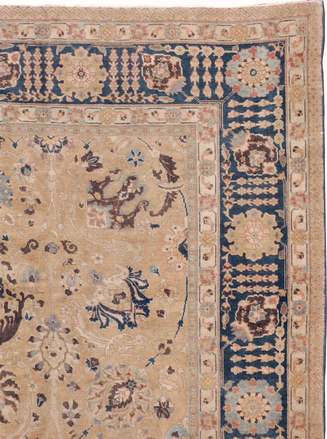 Antique Persian Tabriz Carpet, No.17211 - Staging