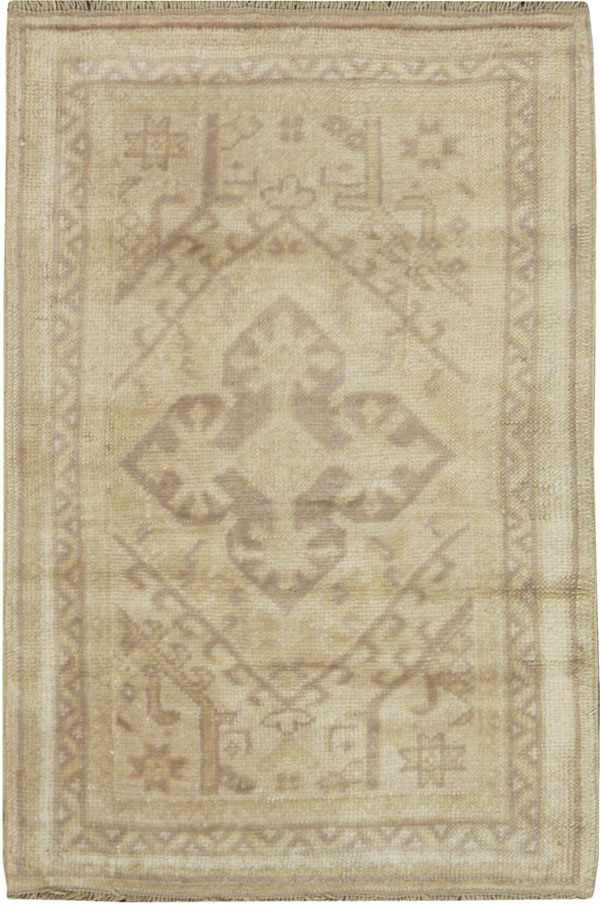 Antique Turkish Oushak Rug, No.17227 - Staging