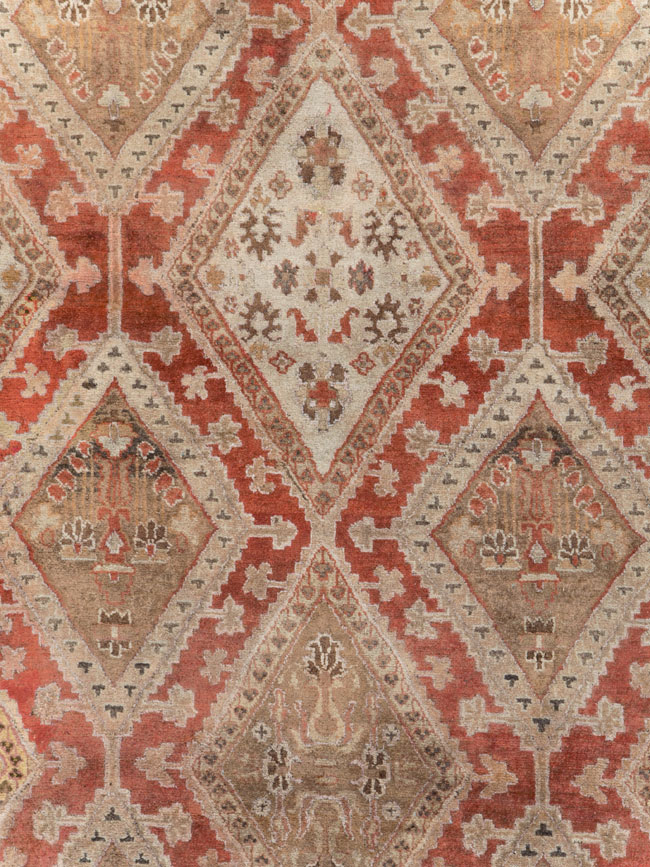 Vintage Indian Lahore Room Size Carpet, No.17256 - Staging